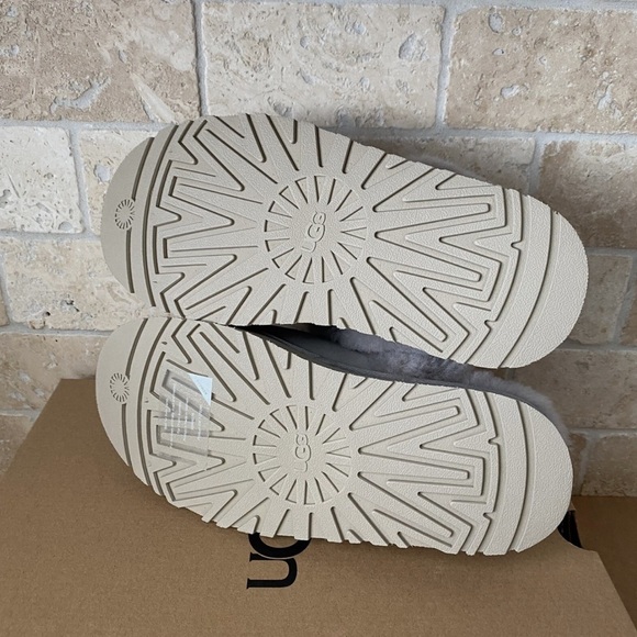 UGG Disquette Campfire Grey Women’s Platform Shearling Slippers Neutral Slip On - Picture 6 of 10